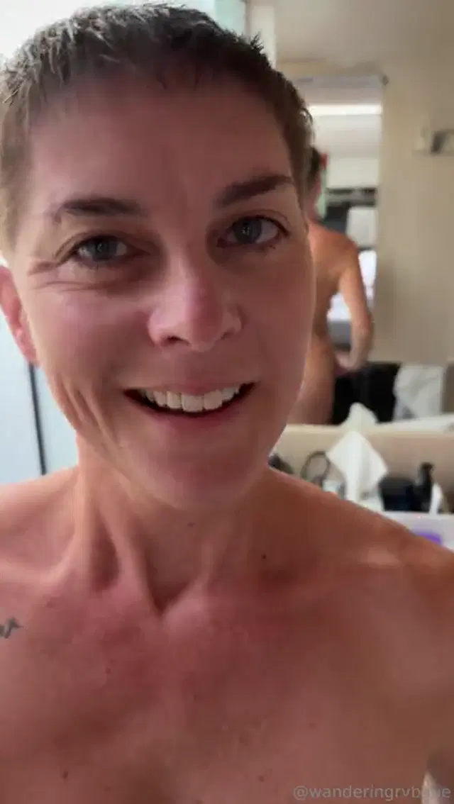 RV Babe After Dark aka rvbabe – 05-25-2026 OnlyFans Video – Good morning yiddy shakes just for you!