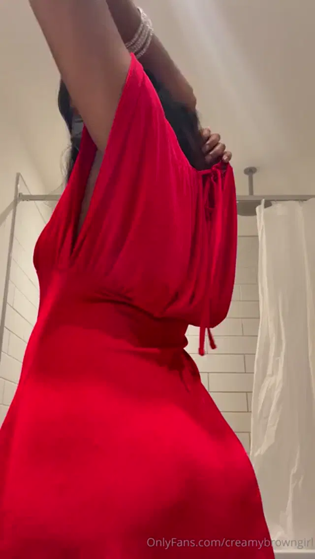 CreamyBrownGirl aka creamybrowngirl – 02-14-2025 OnlyFans Video – Strip tease ass spread