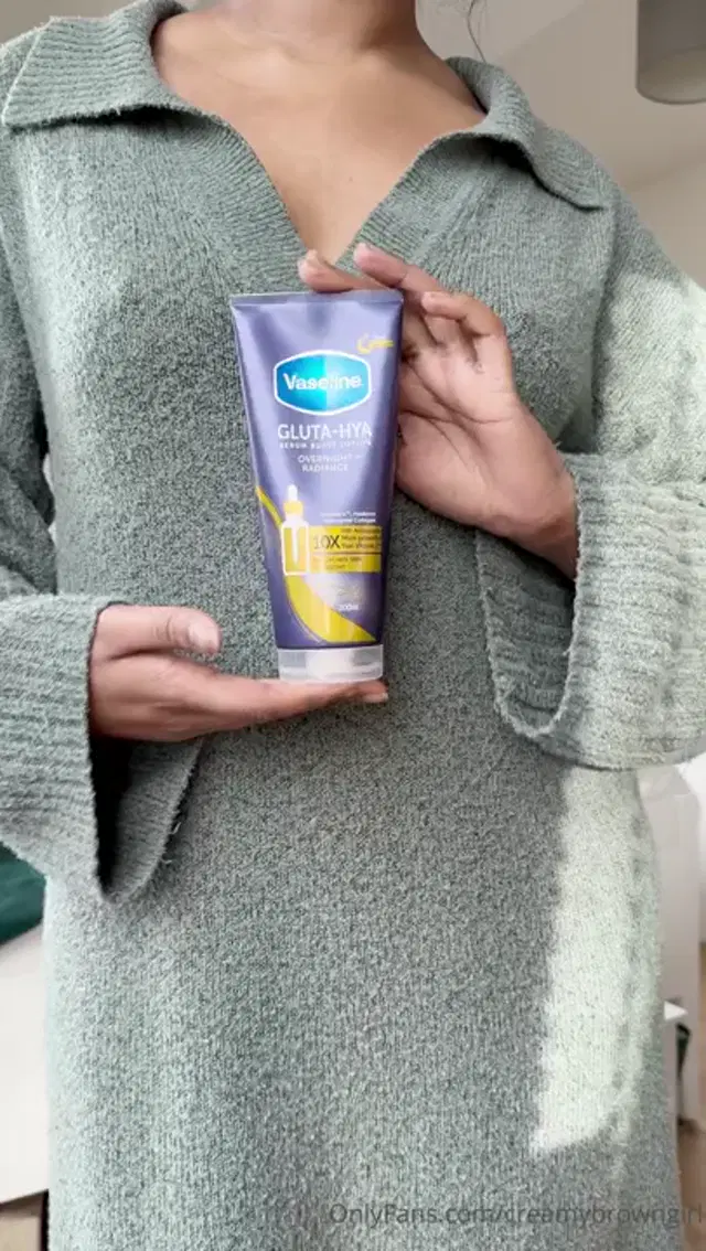 CreamyBrownGirl aka creamybrowngirl – 05-22-2026 OnlyFans Video – Trying out a new moisturiser
