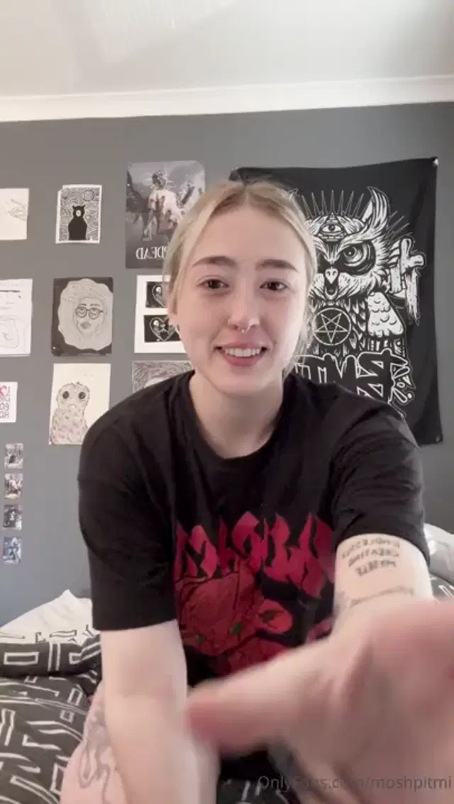 Miya moshpitmi aka moshpitmi – 12-18-2024 OnlyFans Video – talking about my scars