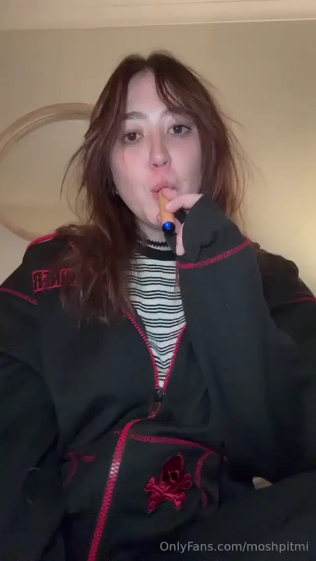 Miya moshpitmi aka moshpitmi – 05-16-2026 OnlyFans Video – hope you’re enjoying ur weekend xo