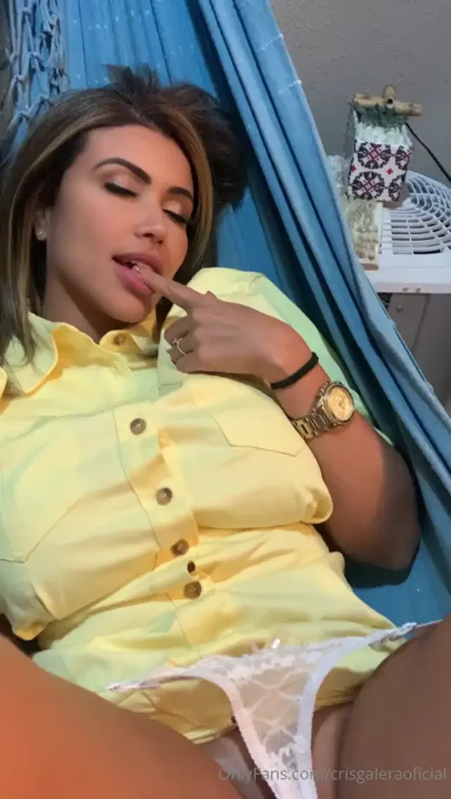 Cris Galera aka crisgaleraoficial – 01-06-2026 OnlyFans Video – How delicious it must be to fuck on the net, right! Is it comfortable Hahaha I