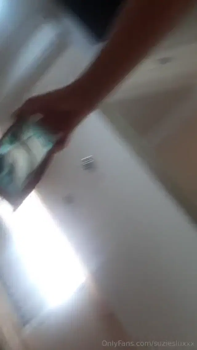 Suzie sluxxx aka suziesluxxx – 01-11-2025 OnlyFans Video – Fiz Brincadeira Gostosaaaa Com Minha Amiguinha russah_4