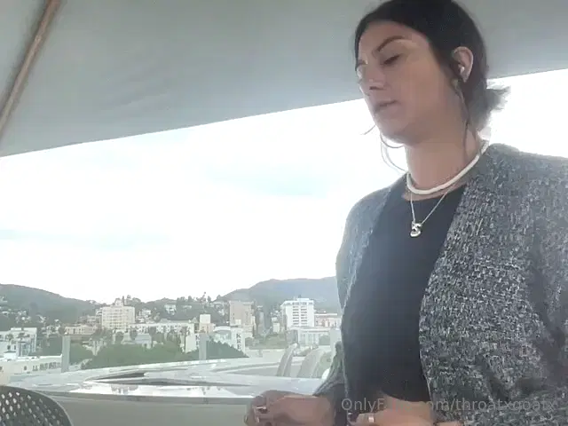 Throatgoat aka throatxgoatx – 03-12-2025 OnlyFans Video – WHAT SHOULD I DO ON THE BALCONY