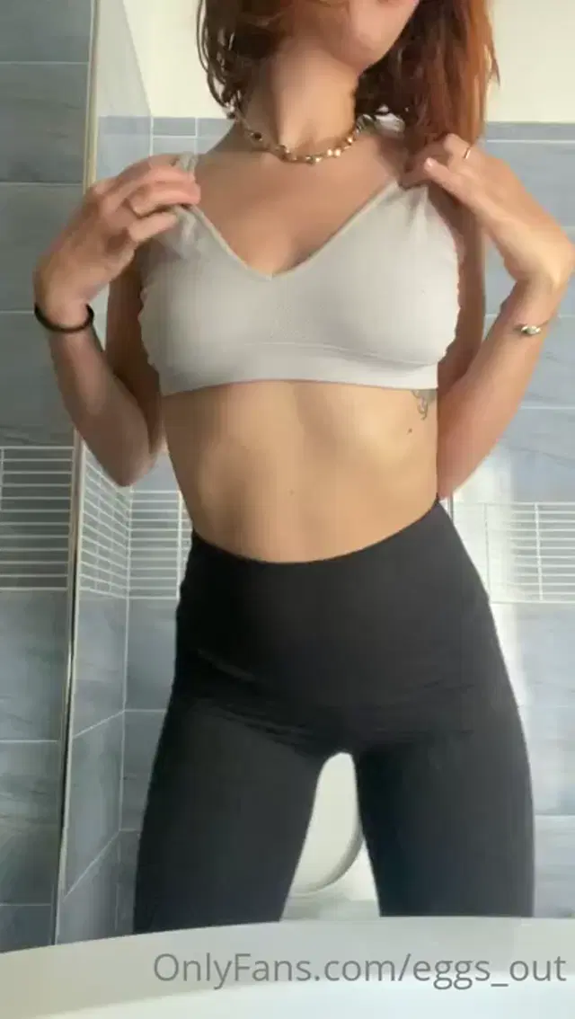Julia eggsout aka eggs_out – 07-06-2024 OnlyFans Video – Buongiorno