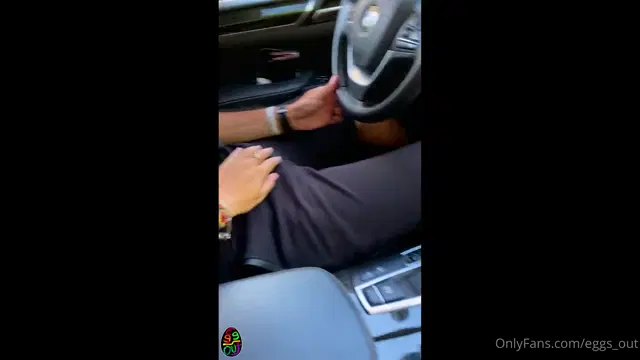 Julia eggsout aka eggs_out – 04-15-2024 OnlyFans Video – Ieri in macchina