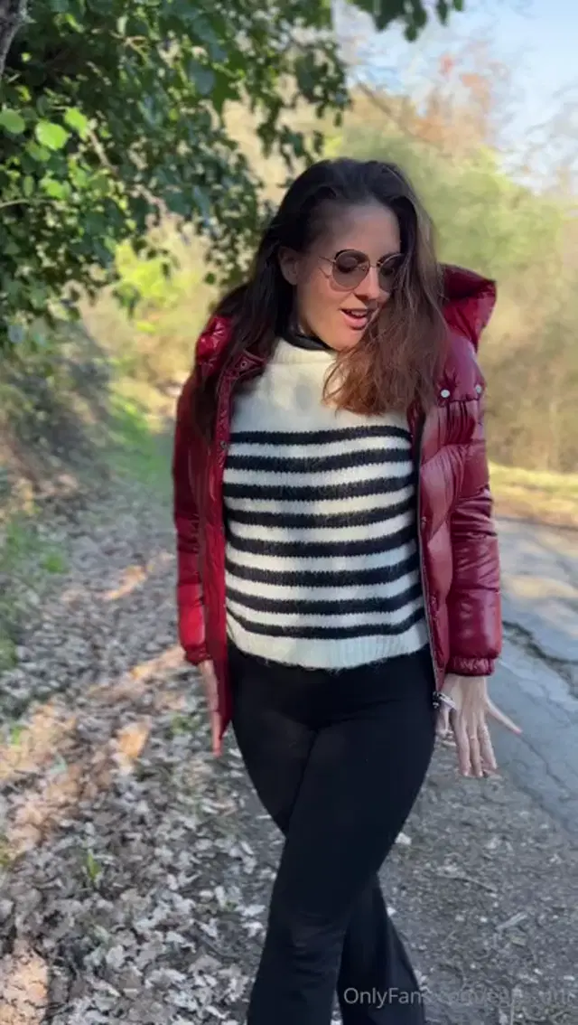 Julia eggsout aka eggs_out – 02-04-2024 OnlyFans Video – Outdoor