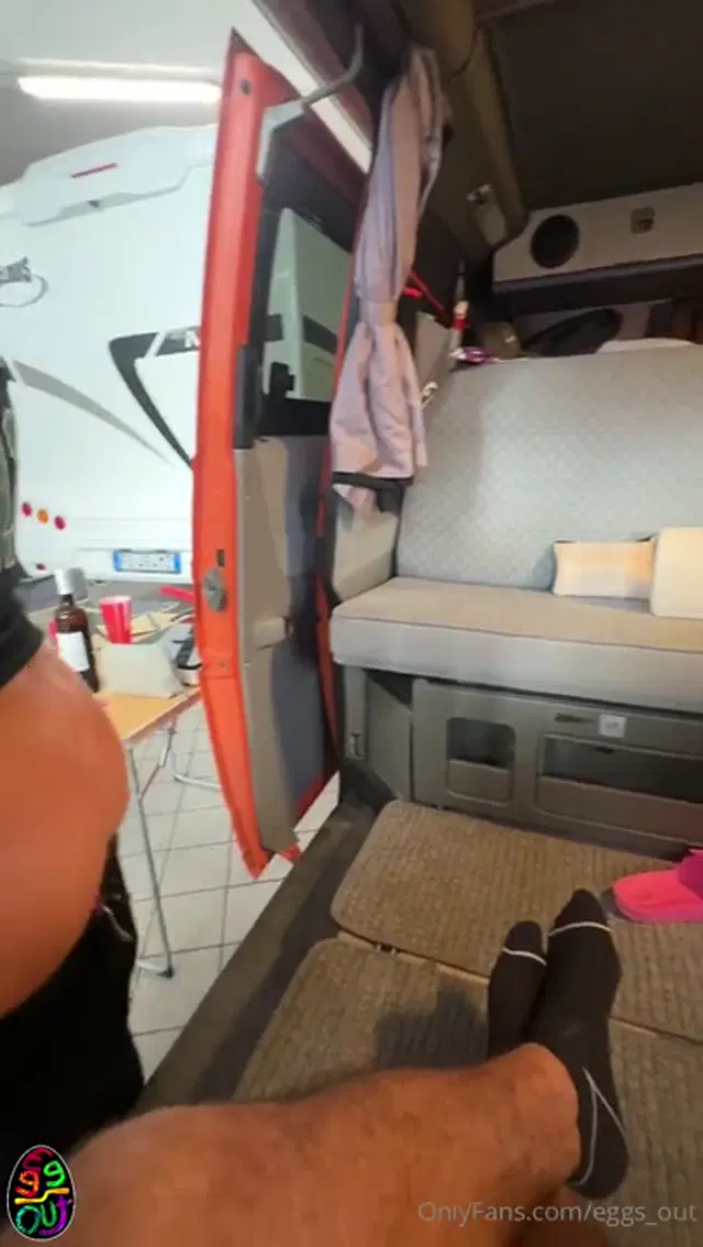 Julia eggsout aka eggs_out – 08-30-2024 OnlyFans Video – APRIMI IL CULO