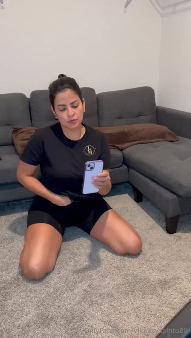 Lavil33 aka lavil33 – 02-17-2025 OnlyFans Video – Buenas Noches