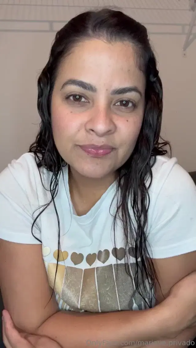 Lavil33 aka lavil33 – 06-27-2025 OnlyFans Video – As de ricoooo te envo estas pantys!
