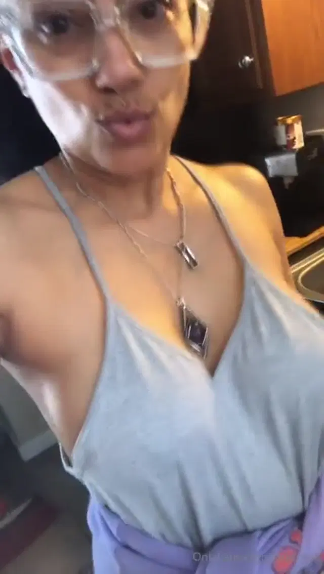 Nik Scorpion aka nakednik – 03-11-2024 OnlyFans Video – Happy Monday!