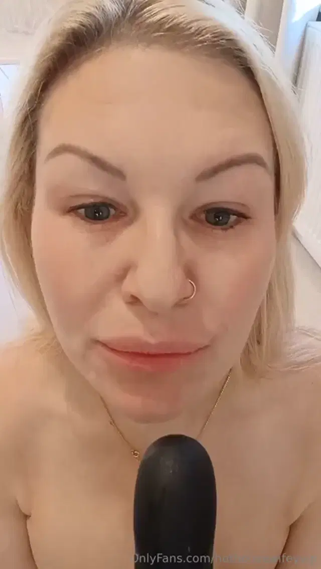 British Mom next door aka britishmomnextdoor – 03-15-2026 OnlyFans Video – I love sucking and licking