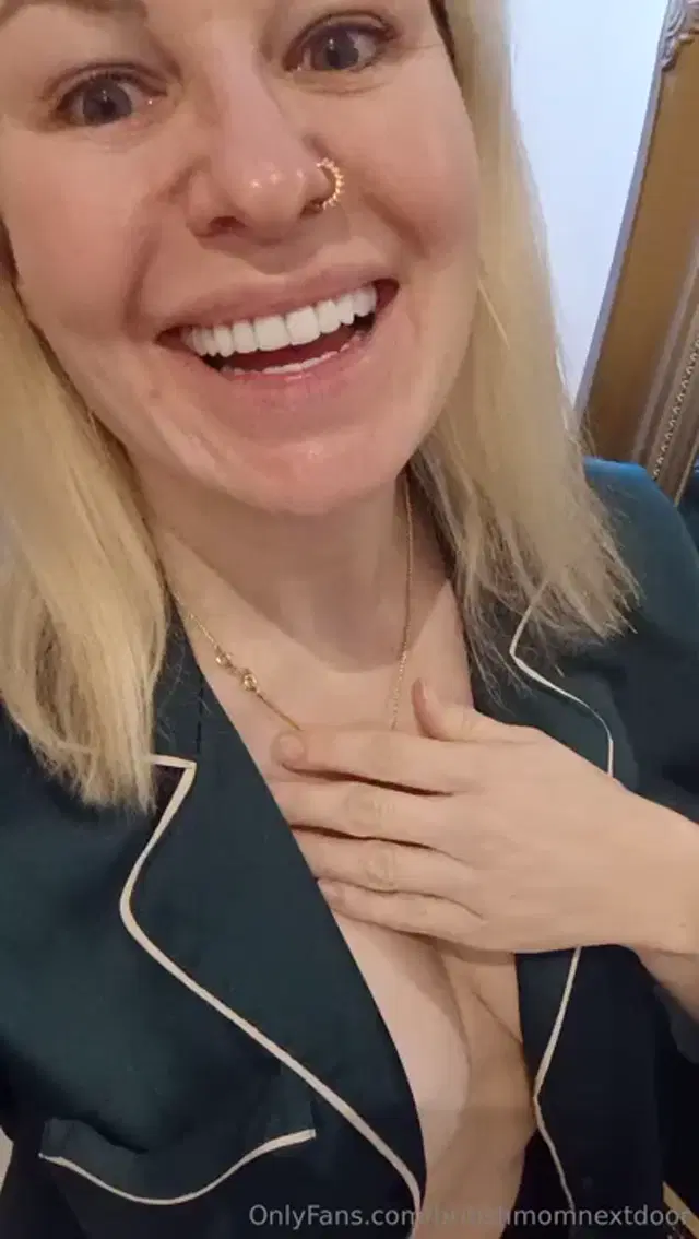 British Mom next door aka britishmomnextdoor – 03-26-2026 OnlyFans Video – Good morning from me