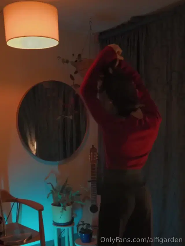 Maria Alfonsina aka alfigarden – 06-22-2024 OnlyFans Video – Hi saturday