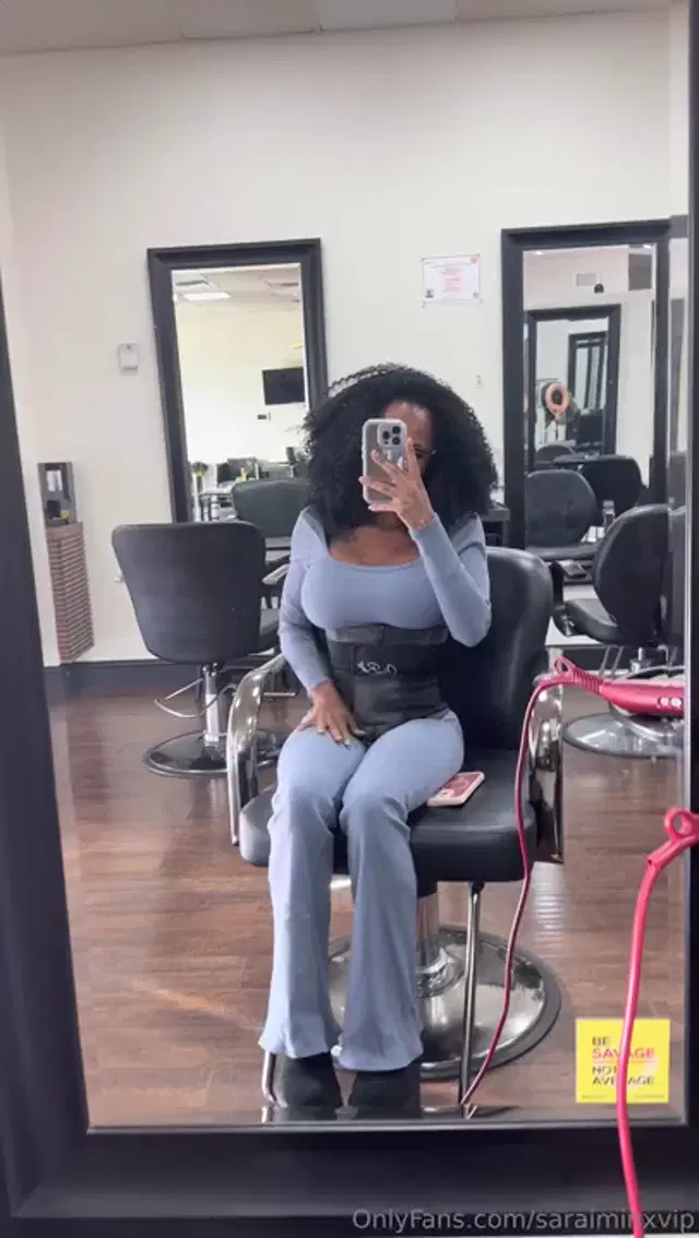 Sarai Minx aka saraiminxvip – 11-10-2025 OnlyFans Video – Being a hottie is a full time job Tomorrow is lashes amp nails
