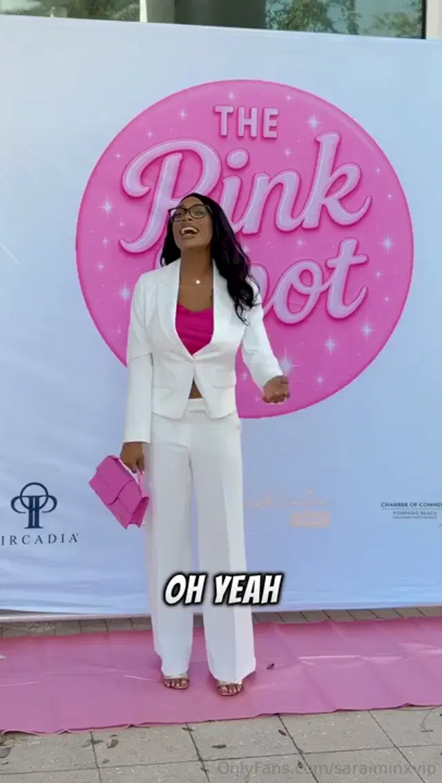 Sarai Minx aka saraiminxvip – 04-21-2026 OnlyFans Video – First 2 slides the pink wax store where I got inspired to learn waxingvajacials myself because