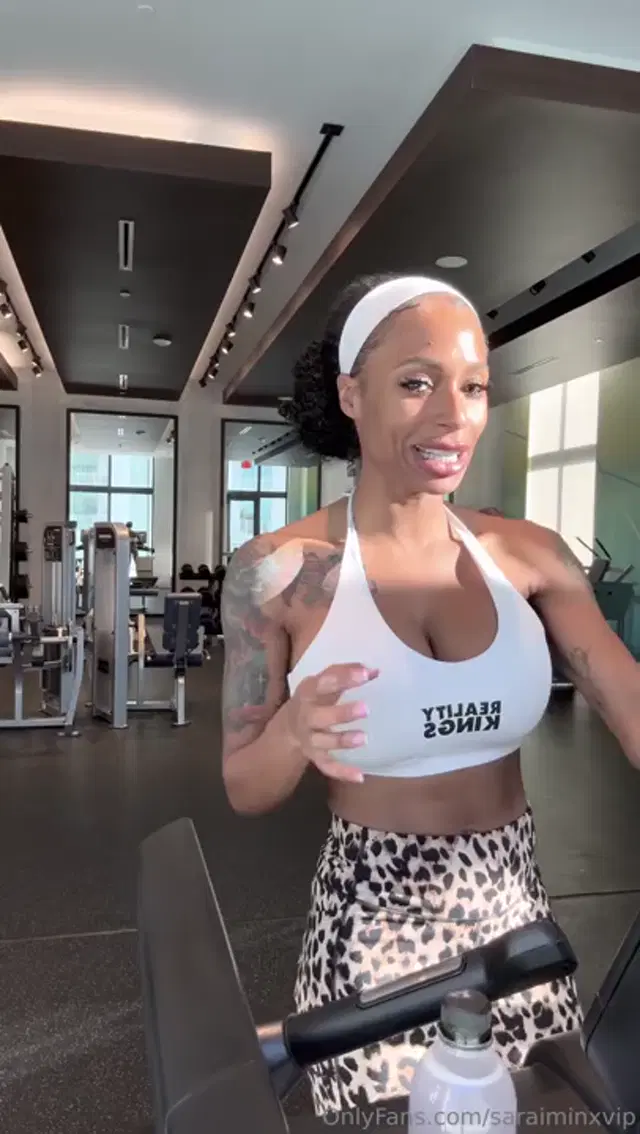 Sarai Minx aka saraiminxvip – 11-04-2025 OnlyFans Video – Be honest could you handle a workout with me