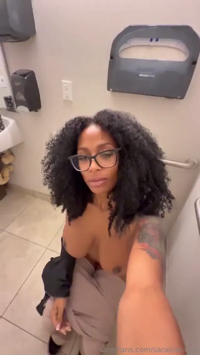 Sarai Minx aka saraiminxvip – 10-31-2025 OnlyFans Video – I had such a high energy day today got my nails and lashes done amp