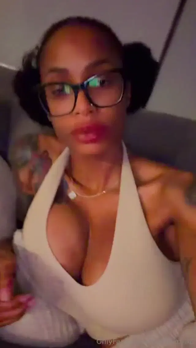 Sarai Minx aka saraiminxvip – 07-03-2026 OnlyFans Video – Goodnight Papi