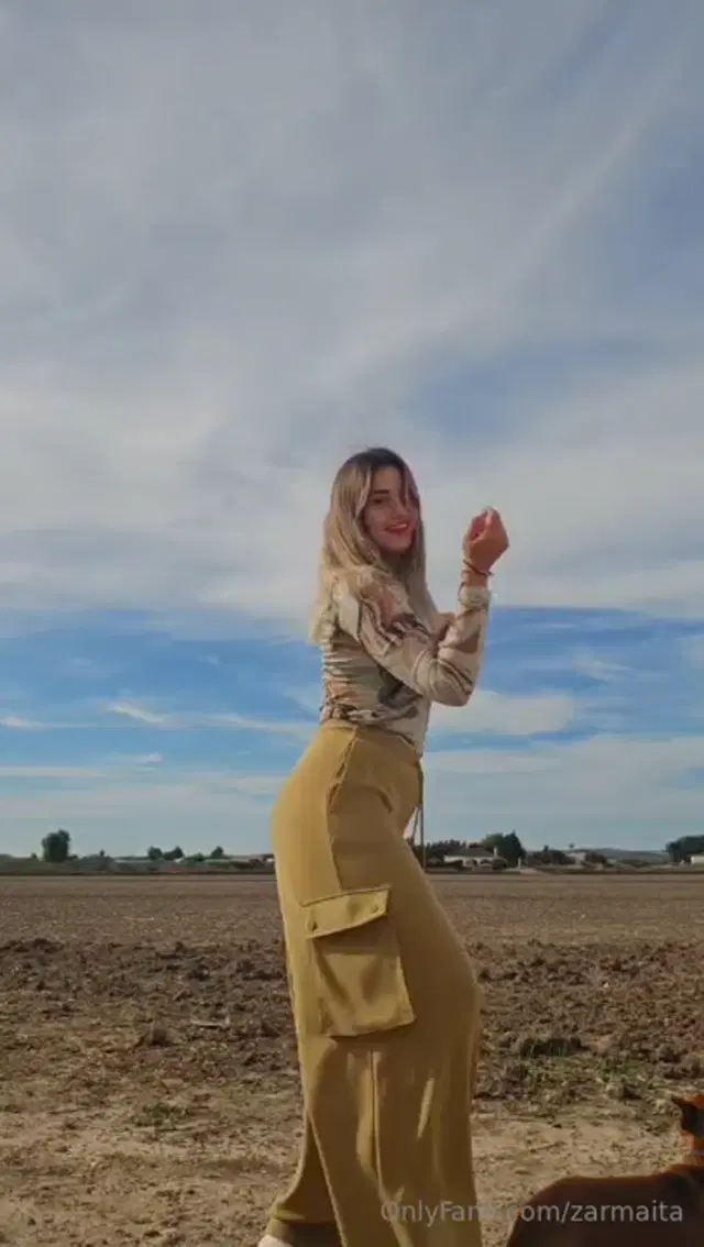 Lety Cazalla aka zarmaita – 08-27-2025 OnlyFans Video – Las canciones del momento dan vida a mis pasos