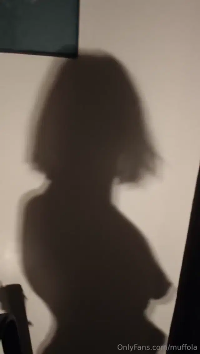 Muffola aka muffola – 09-08-2025 OnlyFans Video – La mia ombra fa cose che io oso fare, lascio spazio a lei