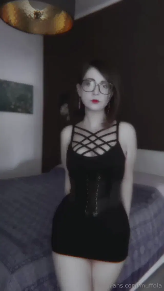Muffola aka muffola – 07-03-2024 OnlyFans Video – Cambio e cerco ancora armonia, nella buia quotidiana lotta per affermarmi nella vita, ho un buio