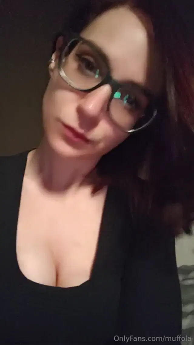 Muffola aka muffola – 03-31-2026 OnlyFans Video – Sentore di rosa e erba appena tagliata