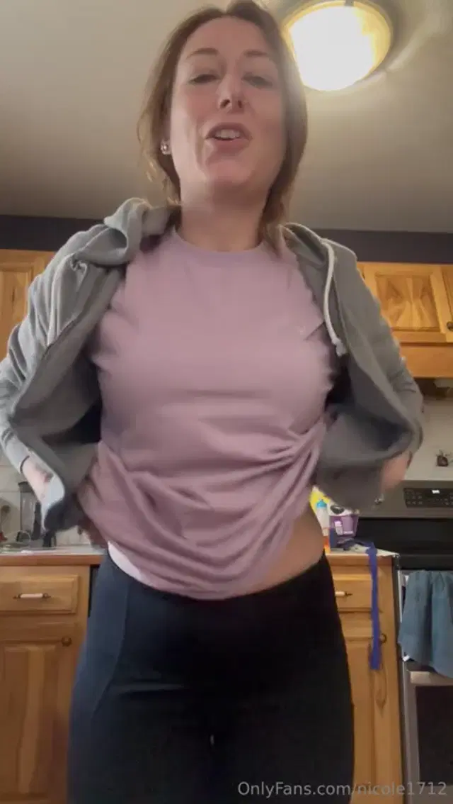 NicoleSweetsxxx aka nicole1712 – 03-20-2024 OnlyFans Video – My humps love attention!